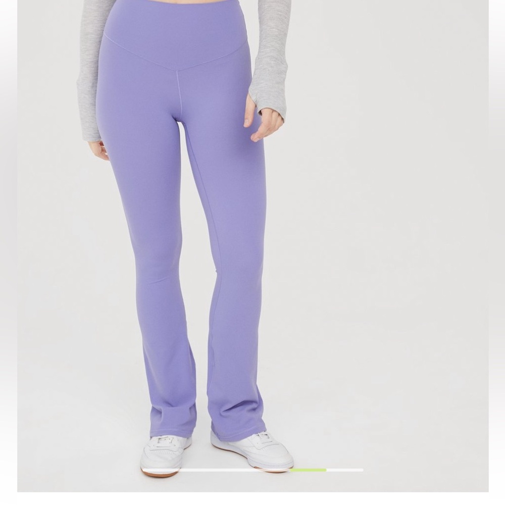 NWT aerie Lavender Flare Leggings - Picture 5 of 9